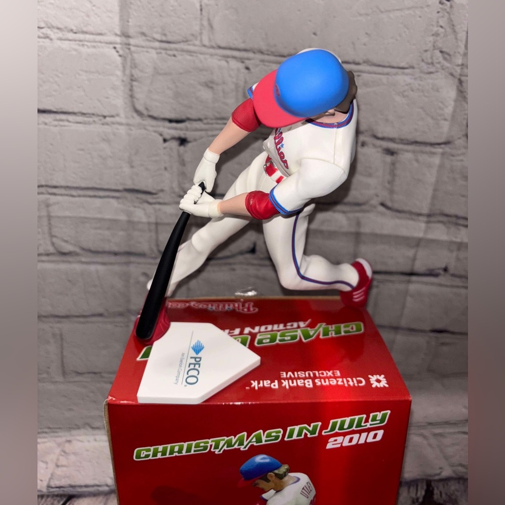RARE CHASE UTLEY 2010 CHRISTMAS IN JULY FIGURINE NEW - Picture 7 of 9